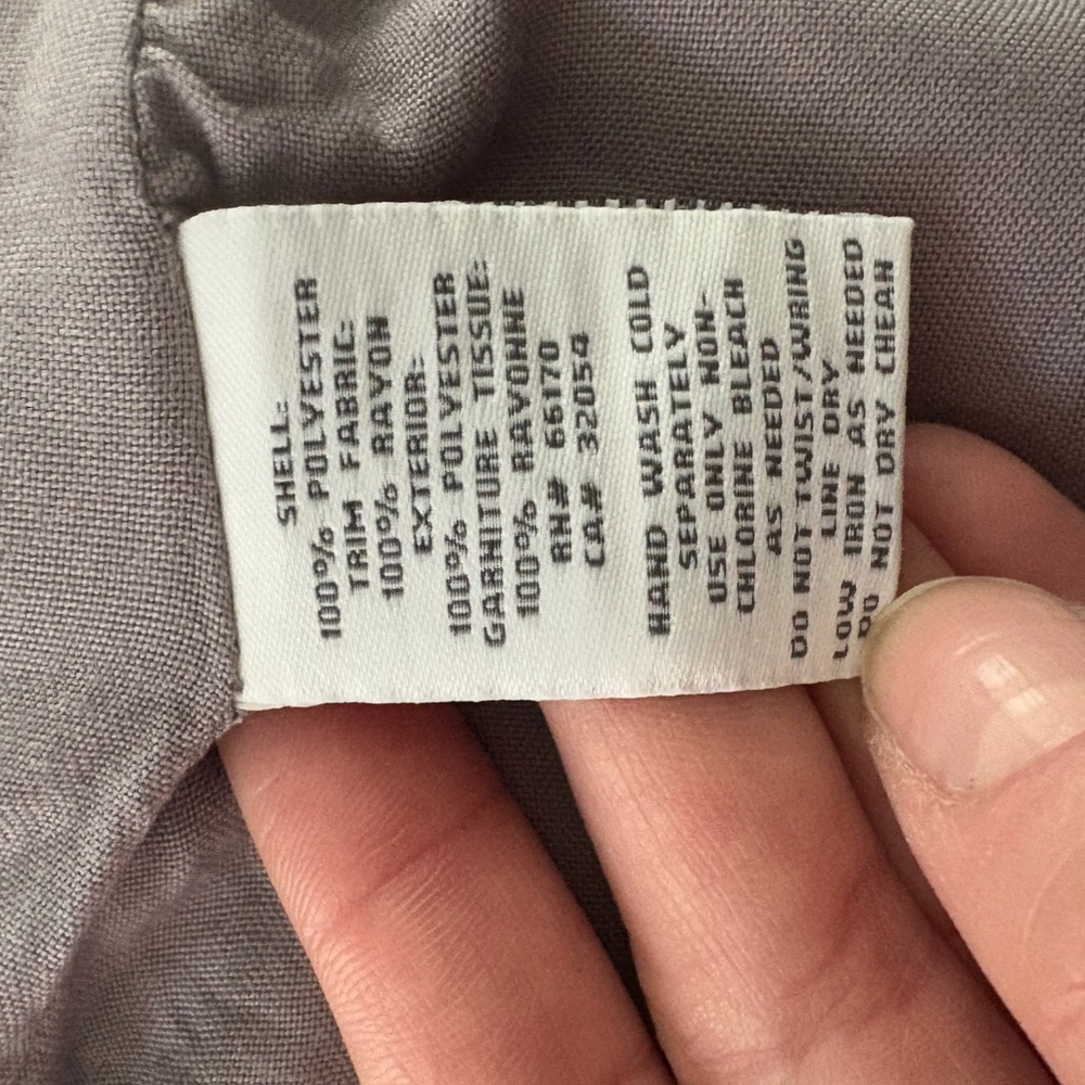Urban Outfitters- Ruffle Vest - Picture 4 of 4